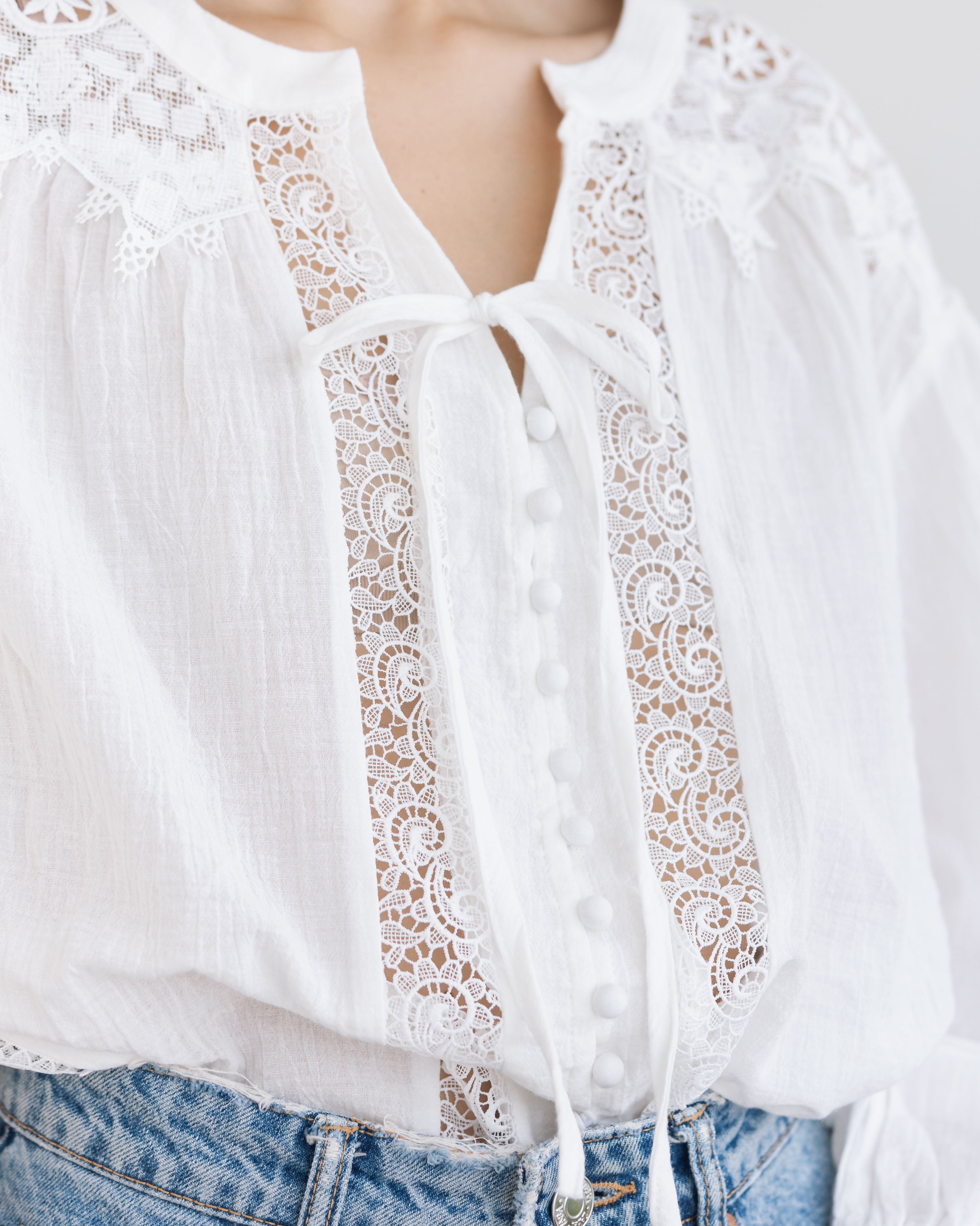 [PRE-ORDER] Tessa Embroidered Peasant Blouse