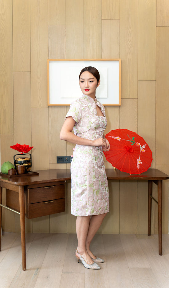 Vespere Cheongsam Set Wear (Lilies)