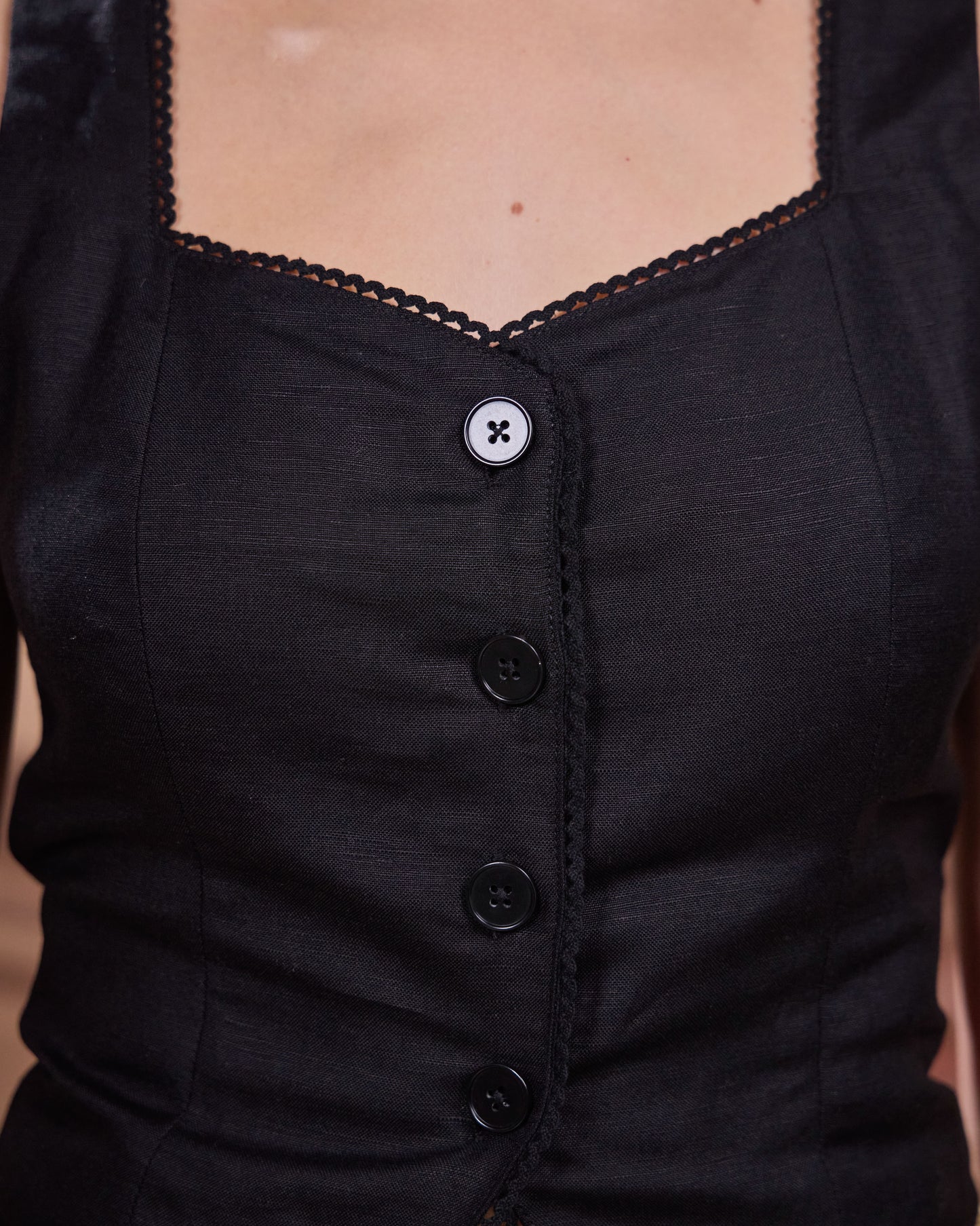 Amelyn Linen Vest (Black)