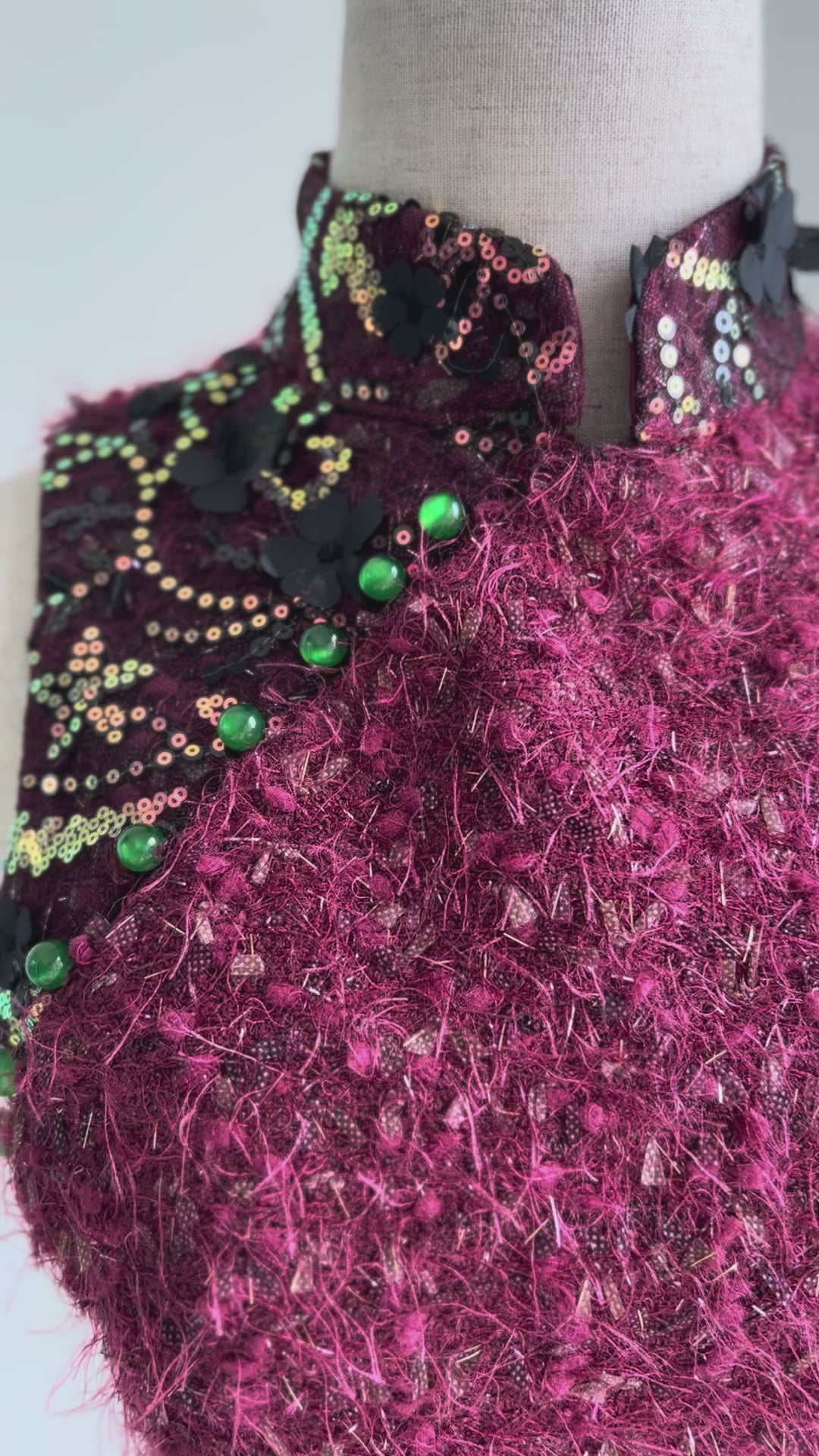 Load and play video in Gallery viewer, Tweed Cheongsam (Rubina)
