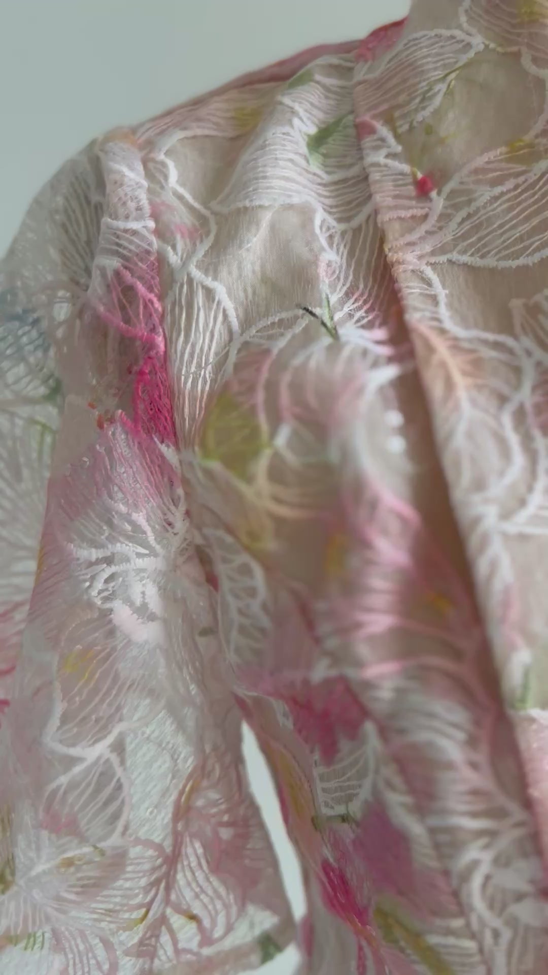 Load and play video in Gallery viewer, Jasmine Kebaya Top (Manis)
