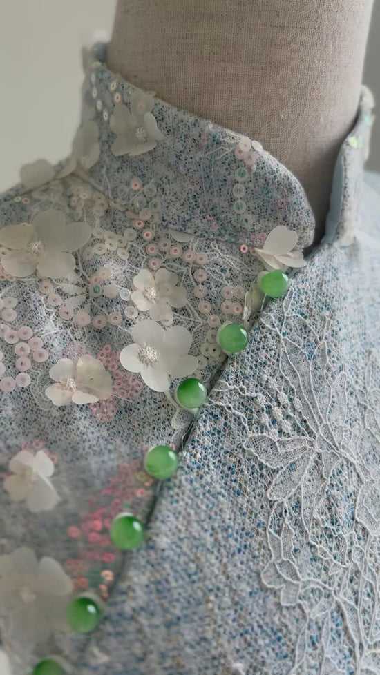 Load and play video in Gallery viewer, Tweed Cheongsam (Azura)
