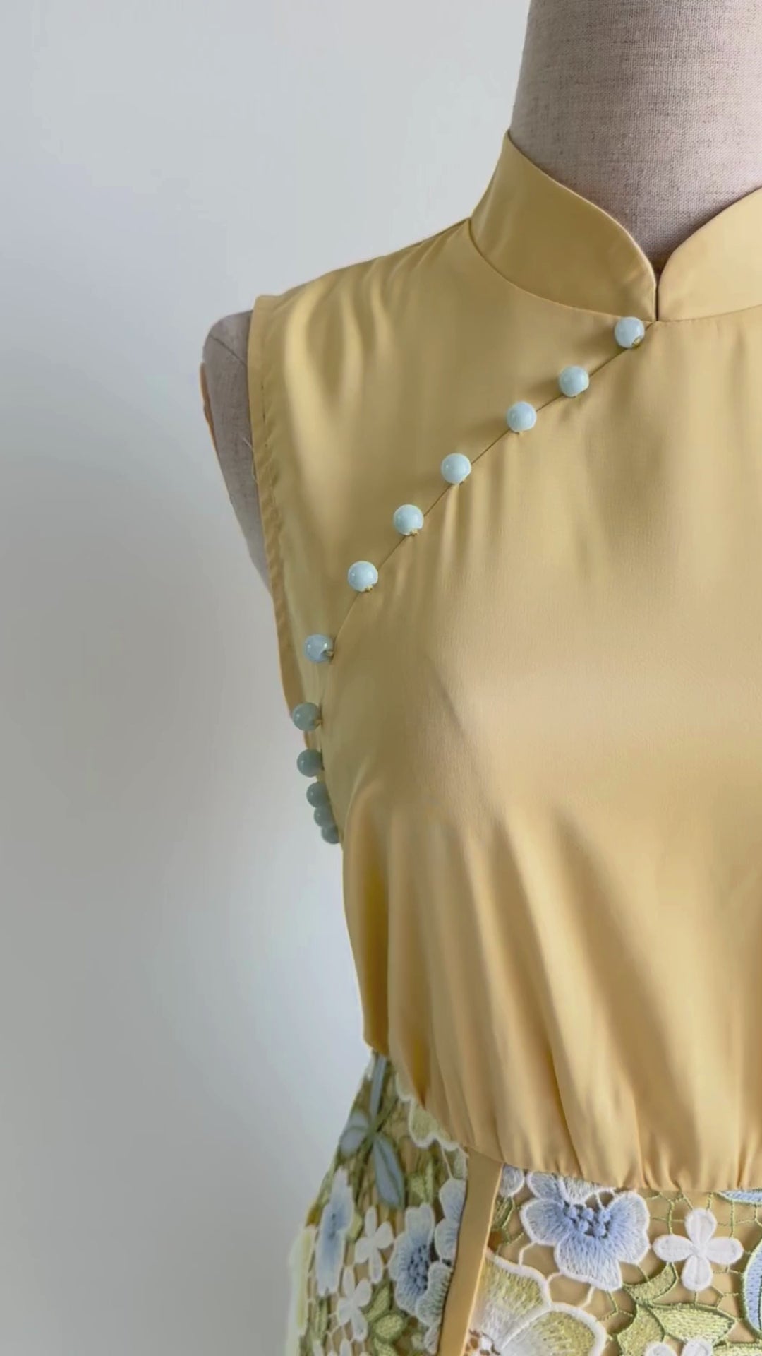 Load and play video in Gallery viewer, Elara Cheongsam (Yellow)
