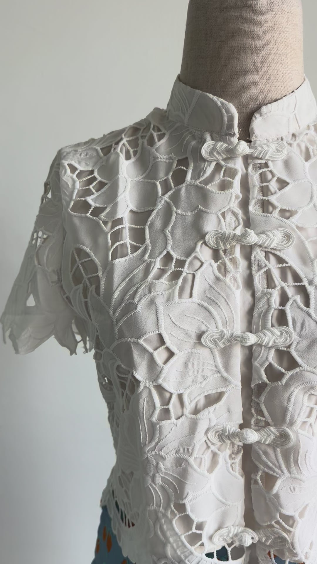 Load and play video in Gallery viewer, Eloise Top
